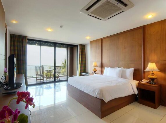 Pattaya Baywalk Residence or similar