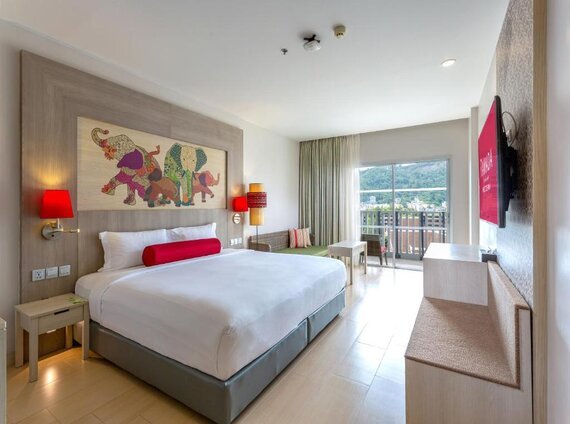 Phuket Ramada by Wyndham Deevan
