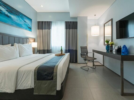 Cebu Bayfront Hotel Or Similar